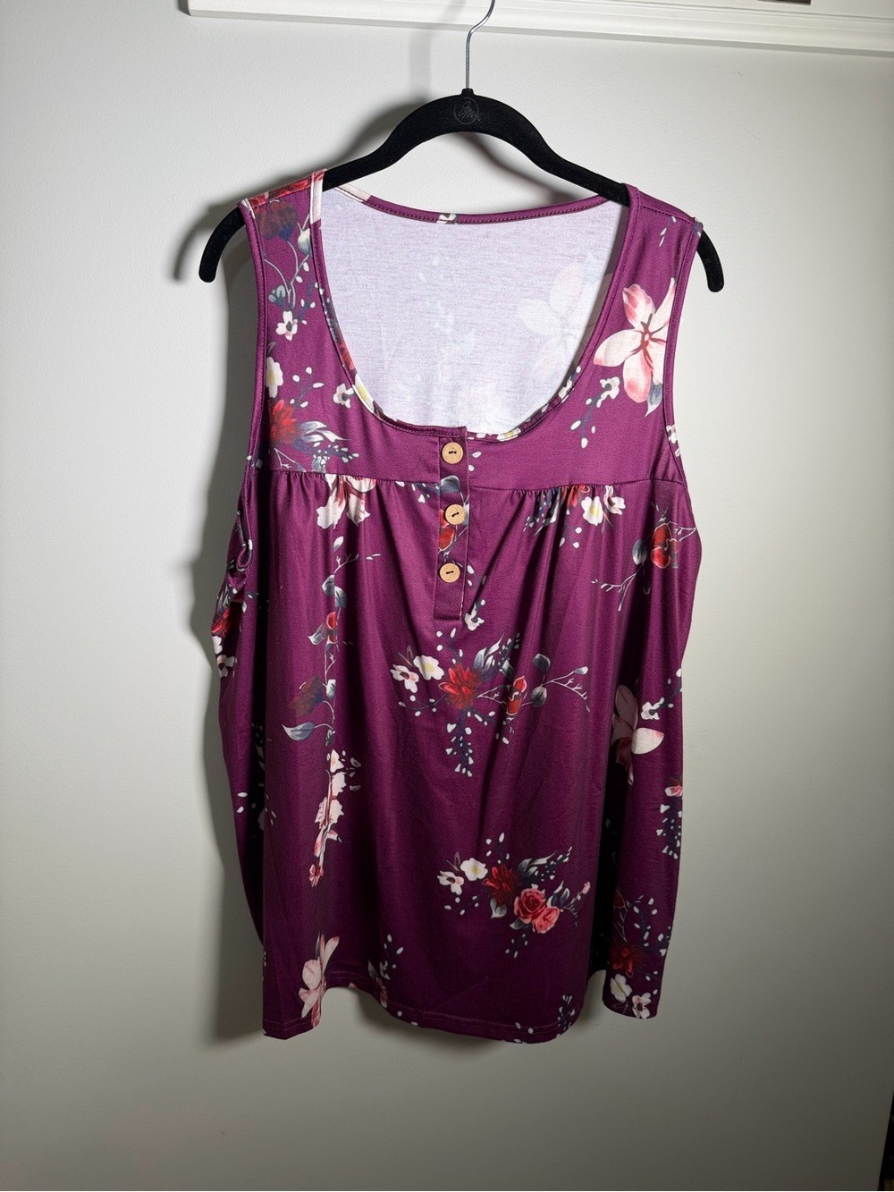 Women's Plum Floral Scoop Neck Tank Top